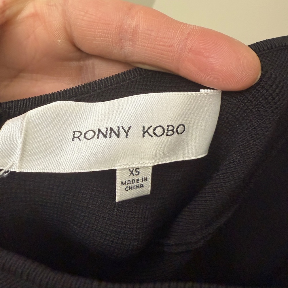 Wyeth Dress in Black
Ronny Kobo size XS - Picture 11 of 12